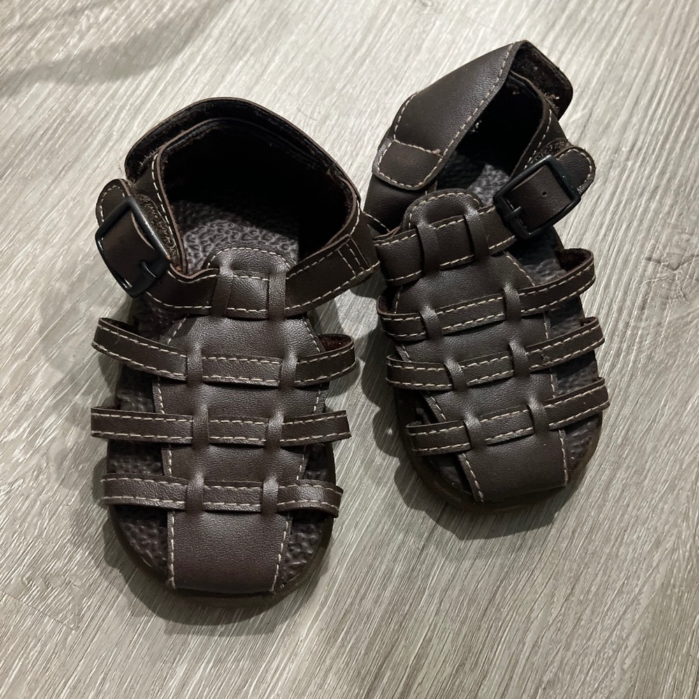 Sandles